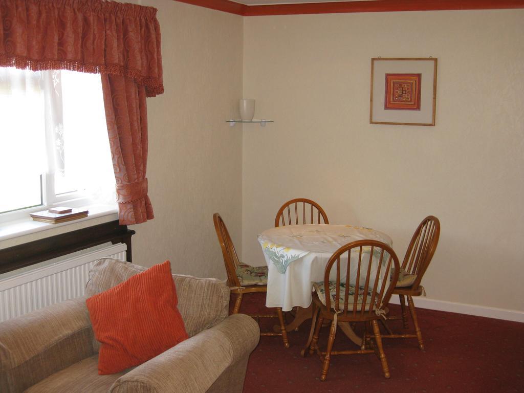 The Ashmount Hotel Rhos-on-Sea Bagian luar foto